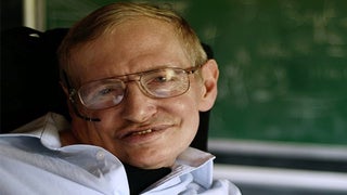 Stephen Hawking’s 4 Best Hollywood Cameos, From ‘Star Trek’ to ‘The Big Bang Theory’ (Videos)
