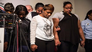 ‘Flo Rida’ Brings Parents of Trayvon Martin, Michael Brown’s Father Together