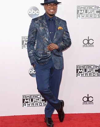 Ne-Yo arrives at the American Music Awards Ne-Yo arrives at the American Music Awards