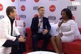 AMAs Red Carpet Arrivals: Watch Live (Video)