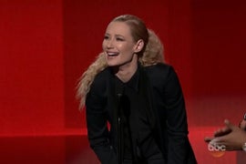 Iggy Azalea Wins First-Ever Award at the AMAs in Rap/Hip-Hop (Video)
