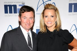 Hockey Legend Wayne Gretzky Signs With IMG