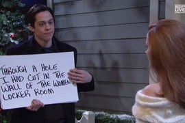 Amy Adams Can’t Keep a Straight Face in Hilarious Cut ‘SNL’ Skit Spoofing ‘Love Actually’ (Video)