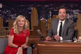 Reese Witherspoon Sings Ridiculous Random Christmas Carols With Jimmy Fallon (Video)