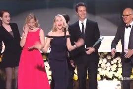Naomi Watts Takes Spill on Stage During ‘Birdman’s’ SAG Victory Speech (Video)