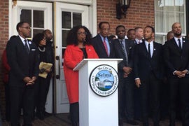 Oprah Winfrey Screams ‘Selma!’ as Cast Marches in Alabama for MLK Holiday Celebration
