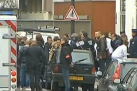 NBC Reports, Retracts That Paris Terror Attack Suspect Is Killed, 2 Others Arrested