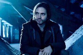 ’12 Monkeys’ Star Says Syfy Reboot Quickly ‘Becomes a Different Experience’ From Movie