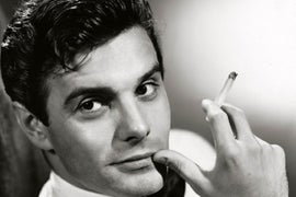 Louis Jourdan, Star of ‘Gigi’ and ‘Octopussy,’ Dead at 93