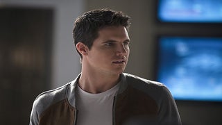 ‘Flash’s’ Robbie Amell Says Firestorm’s Explosive Coming-Out Is Also ‘Origin Story’