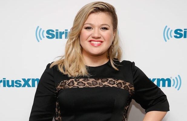 Kelly Clarkson Addresses Fat Shaming 