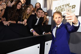 The Scene at Comedy Central’s Justin Bieber Roast: Kevin Hart, Snoop, Shaq, Will Ferrell (Photos)