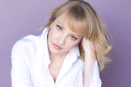‘Goldbergs’ Star Wendi McLendon-Covey Reveals Season 3 Mission: Help Son ‘Completely Avoid Puberty’