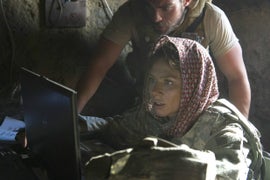‘American Odyssey’ Showrunners Say ‘Addicting’ Series Depicts Modern Terrorism, Female Perseverance