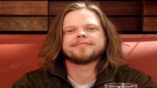 ‘Daredevil’s’ Elden Henson Talks Charlie Cox’s Superhero Suit; Plays ‘Wrapid Fire’ (Video)