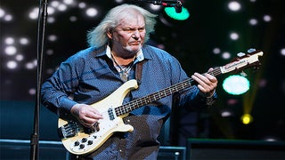 Chris Squire, Yes Bassist and Co-Founder, Dead at 67