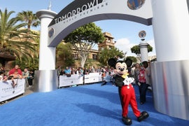 Disney Bans Selfie Sticks From Theme Parks Over Safety Fears