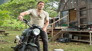 ‘Jurassic World’ Takes Aim at ‘Titanic’ and ‘Avatar’ After Hitting $1 Billion at Box Office