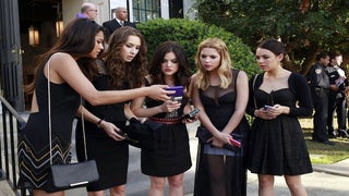#FAceToFace: ‘Pretty Little Liars’ Big ‘A’ Reveal Draws Relief, Confusion, Disappointment on Social Media