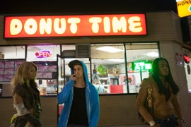 ‘Tangerine’ Review: Transgender Comedy Takes Chances, and Not Just by Filming on an iPhone