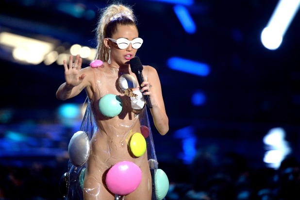 Fuck Miley - VMAs Hosted by Half-Naked Miley Cyrus Lose MTV 3.3 Million Viewers