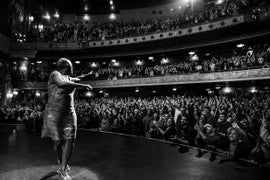 Singer Sharon Jones Dies at 60 Following Cancer Battle