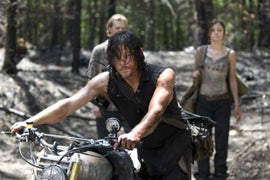 ‘Sunday Night Football’ Crushes ‘Walking Dead’ Midseason Finale by 11 Million Viewers