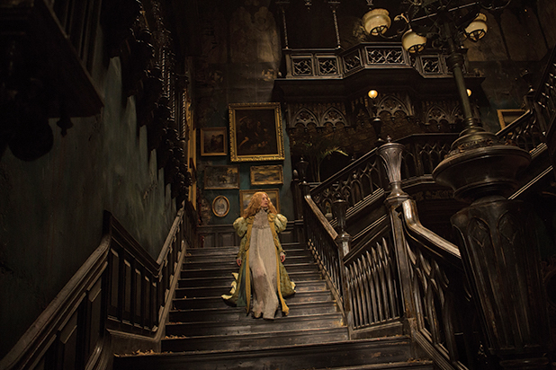 CASA PATRONALE ACQUA - Gara Flashback 2 - Agosto 2019   Crimson-Peak-house