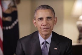 Jennifer Aniston, Julianne Moore, Amy Schumer Stand With Obama to ‘End Gun Violence’ (Video)