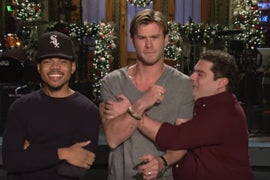 ‘SNL’: Chris Hemsworth, Bobby Moynihan, Chance the Rapper Share Awkward ‘Best Friend Spat’ (Video)