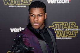 John Boyega Made It to ‘Star Wars: the Last Jedi’ Premiere Despite Wicked Weather (Update)