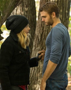 the-5th-wave-moretz-roe
