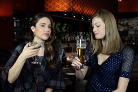 ‘Vikings’ Star Alyssa Sutherland Talks Male Costars’ Hair Extension Troubles (Video)