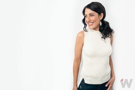 ‘Girlfriends’ Guide to Divorce’ Star Lisa Edelstein Exclusive StudioWrap Portraits (Photos)
