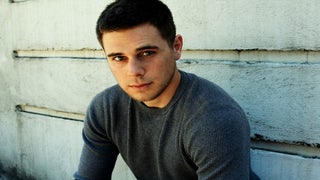 ‘Fear the Walking Dead’s’ Jared Abrahamson to Star in Hockey Drama ‘Hello Destroyer’