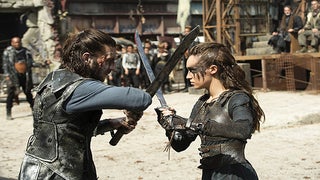 ‘The 100’ Stars Alycia Debnam-Carey, Zach McGowan Weigh in on Shocking Death