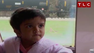 ‘Little Couple’ Takes Train to North Pole, Spends Some Time With Santa (Exclusive Video)