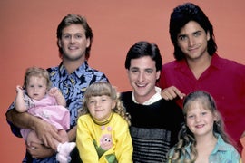 ‘Full House’ Cast Makes Cute Quarantine Parody of Classic Sitcom’s Theme Song (Video)