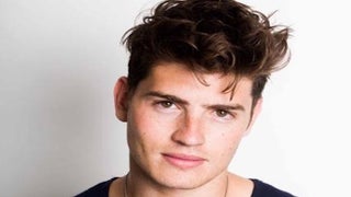 ‘Faking It’s’ Gregg Sulkin to Star in Indie Movie ‘Status Update’ as ‘Gay’ QB (Exclusive)
