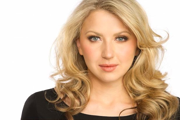 Nina Arianda amazon