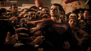 ‘Batman v Superman’ Blows Away Critics With Record $82 Million Debut Friday