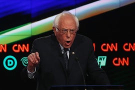 Bernie Sanders Promises to Release Income Statement on Tax Day