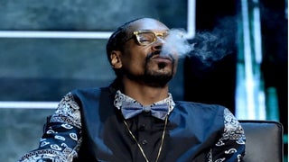 420 Day: Snoop Dogg, Jennifer Hudson, Famous Stoners Light Up Twitter