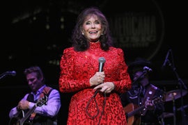 Loretta Lynn, ‘Coal Miner’s Daughter,’ Hospitalized After Suffering Stroke