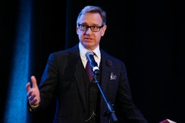 ‘Ghostbusters’ Director Paul Feig Slams Removal of Pro-Hillary Tweet (Exclusive)