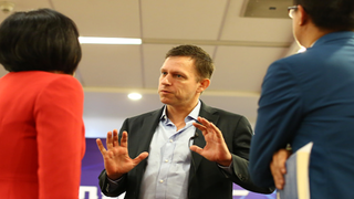 6 Truth-Bombs: Why Peter Thiel’s Stealth Campaign to Kill Gawker Is Dangerous