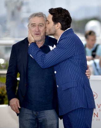 Robert De Niro Edgar Ramirez Hands of Stone