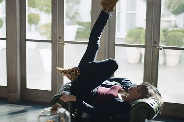 Taylor Swift Apple Commercial