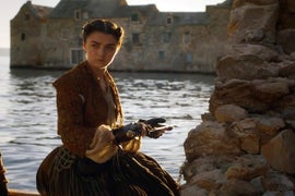 ‘Game of Thrones’: Arya Fights for Her Life