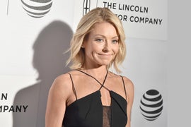 Kelly Ripa Reveals October’s First ‘Live’ Guest Co-Hosts